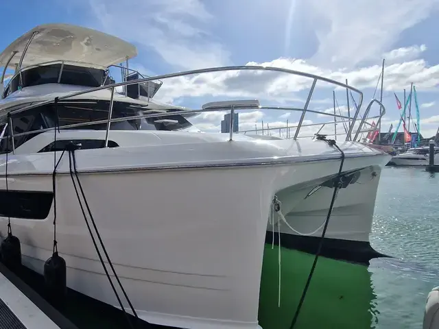 Aquila 44 Yacht