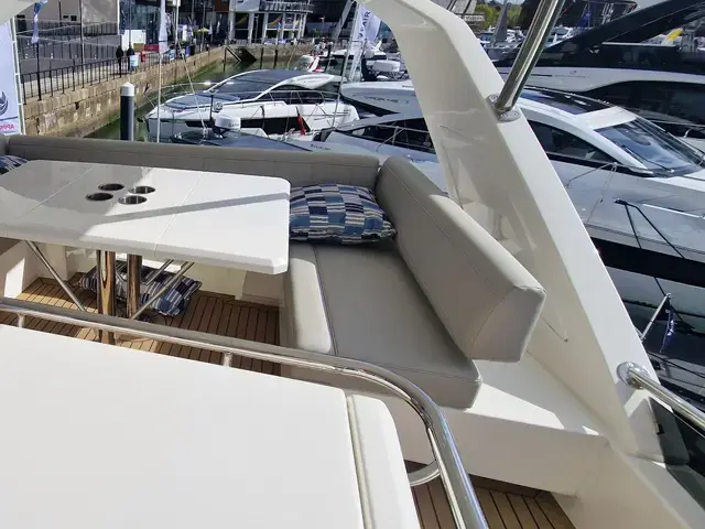 Aquila 44 Yacht