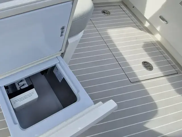 Fairline F Line 33