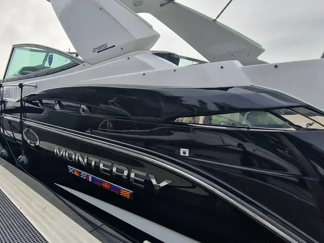 Monterey 295 Sport Yacht