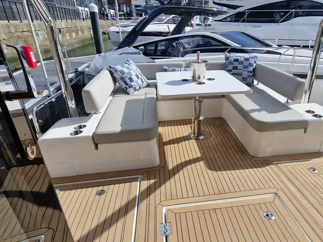 Aquila 44 Yacht