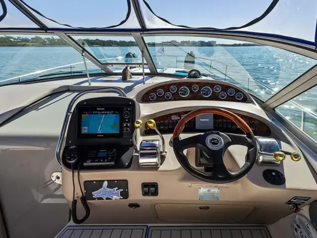 Sea Ray 340