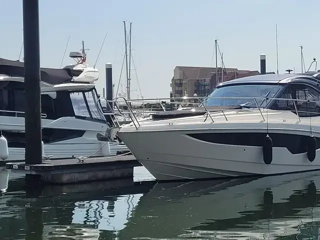 Galeon 335 Hts