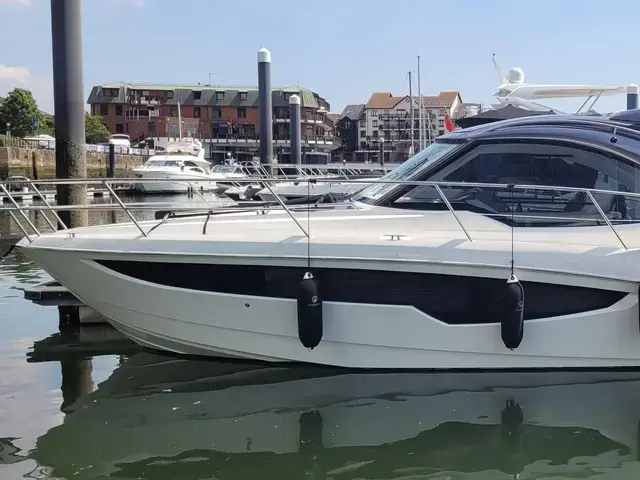 Galeon 335 Hts