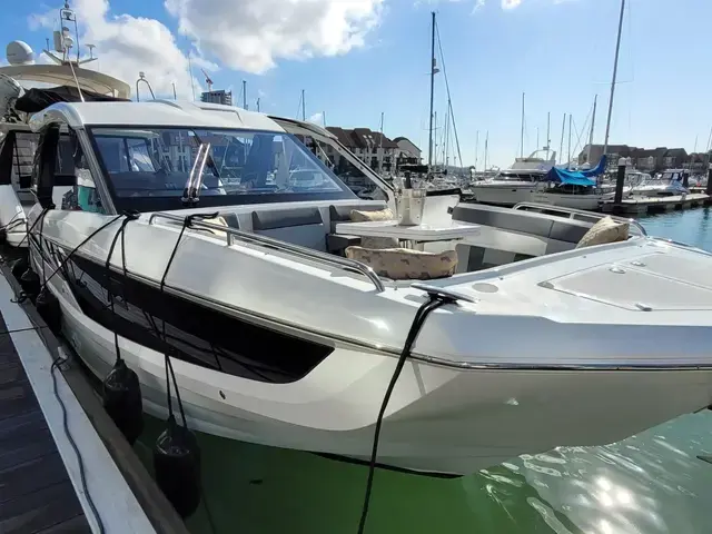 Galeon 325 Gto