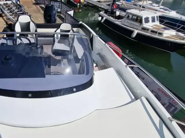 Galeon Galia 700 Sundeck