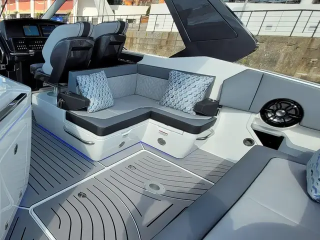 Galeon 325 Gto