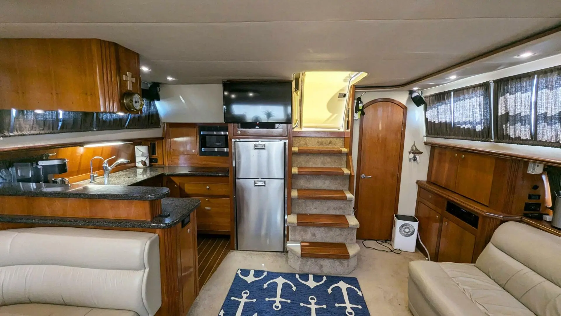 2006 Cruisers 455 express motoryacht