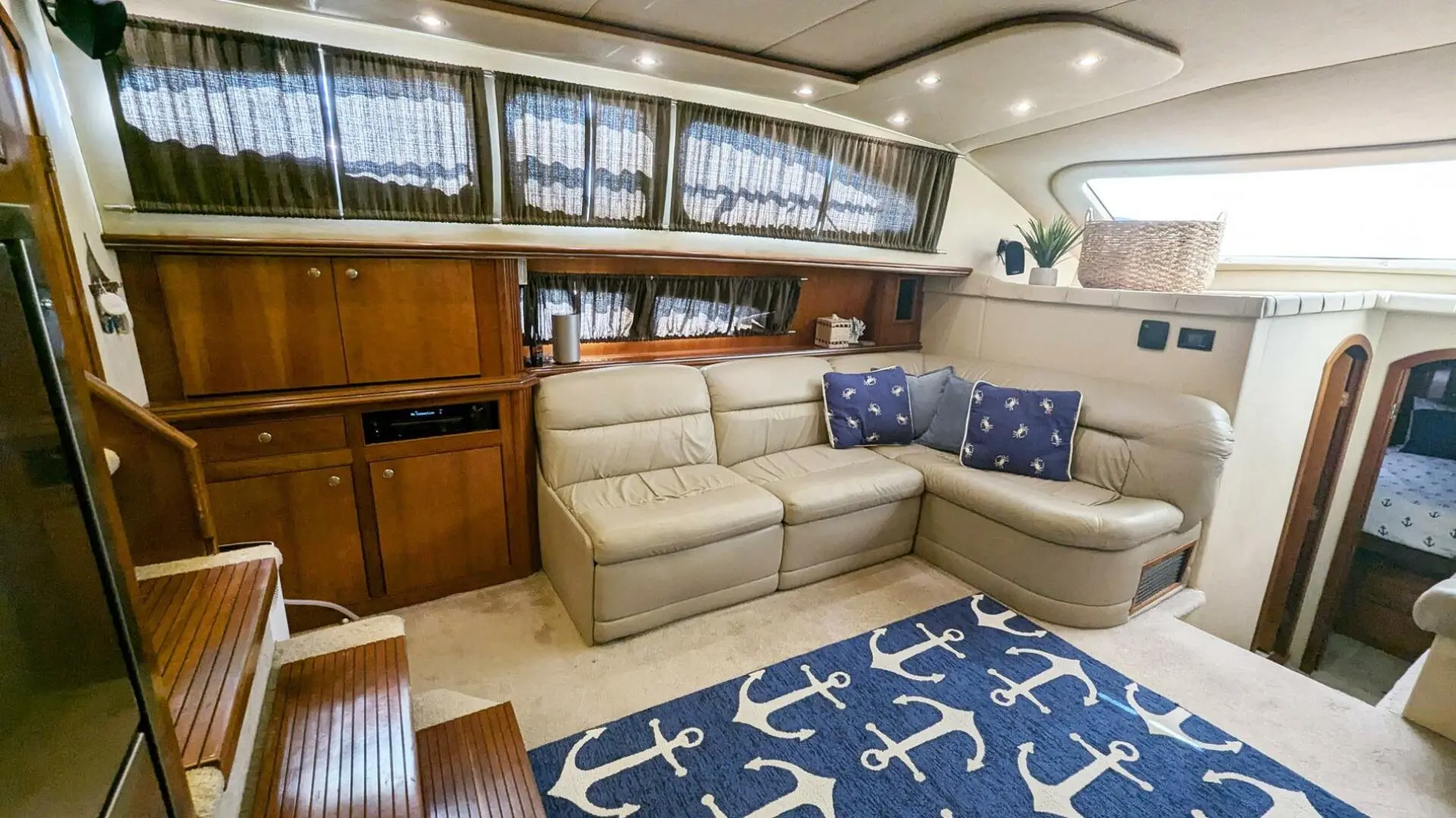 2006 Cruisers 455 express motoryacht