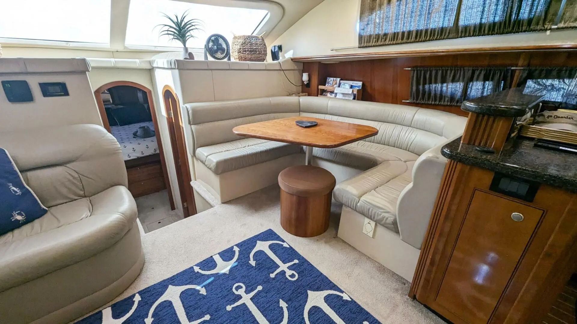 2006 Cruisers 455 express motoryacht