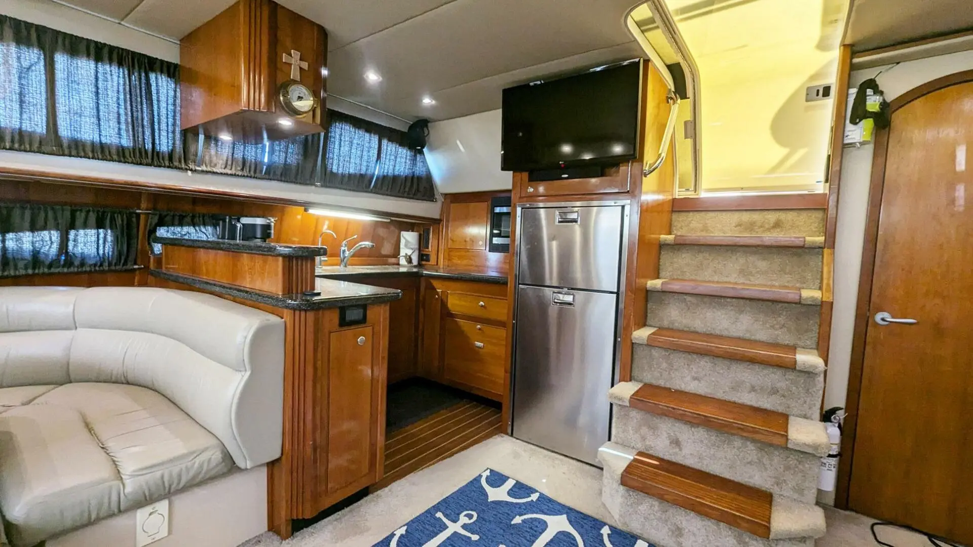 2006 Cruisers 455 express motoryacht