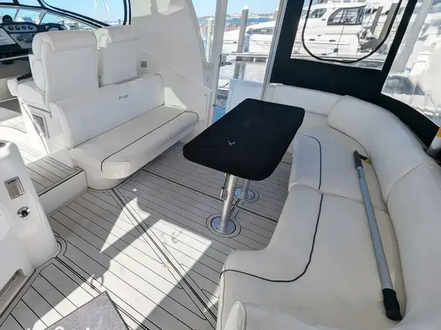 Cruisers Yachts 455 Express Motoryacht