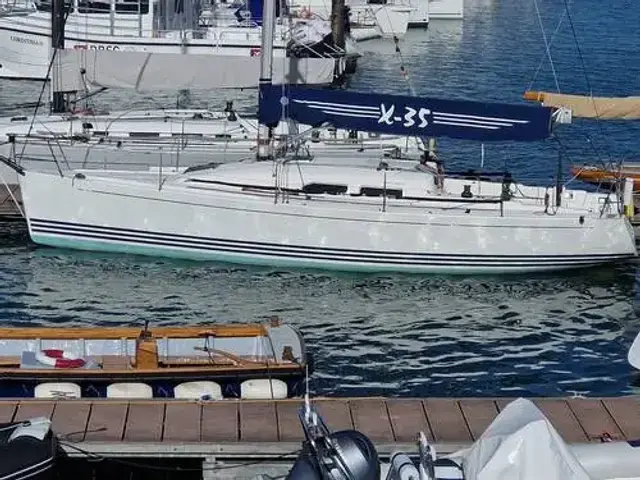 X Yachts X 35