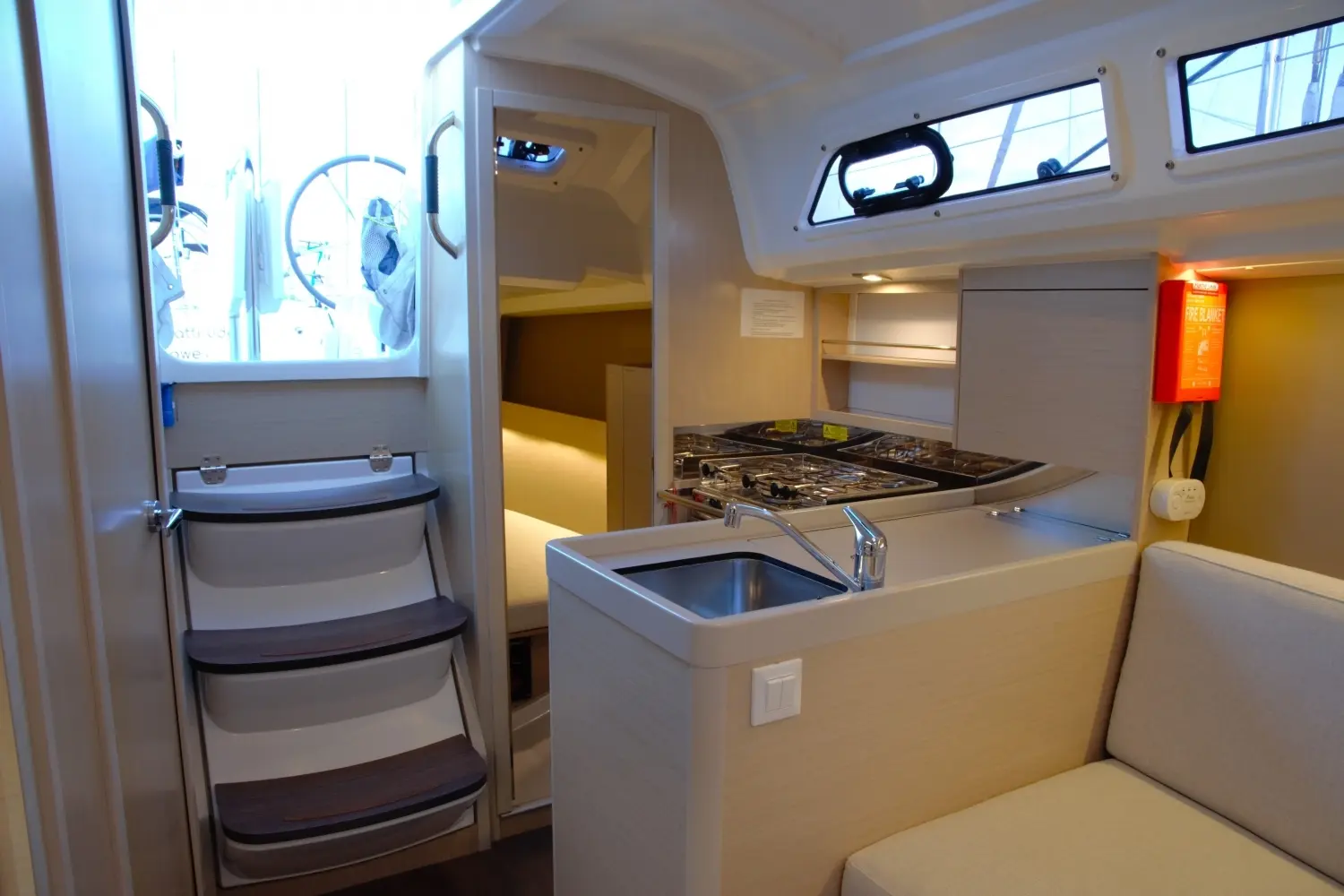 2021 Beneteau oceanis 30.1