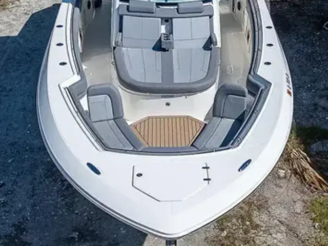 Boston Whaler 38