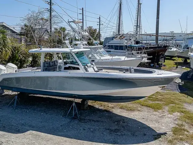 Boston Whaler 38