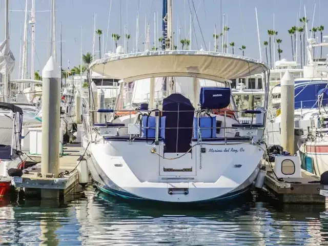 Catalina 385