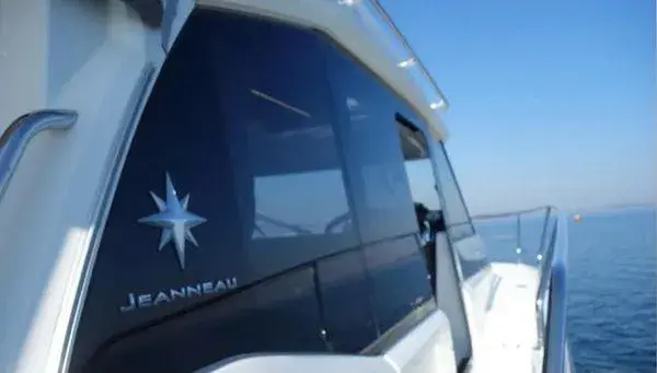 2019 Jeanneau nc 33