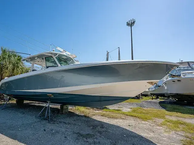 Boston Whaler 38