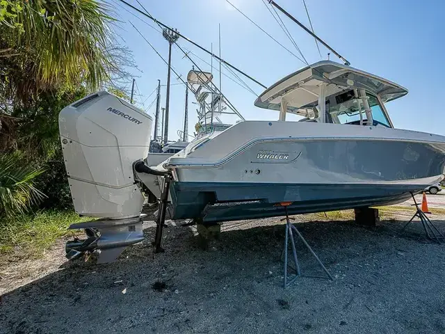 Boston Whaler 38