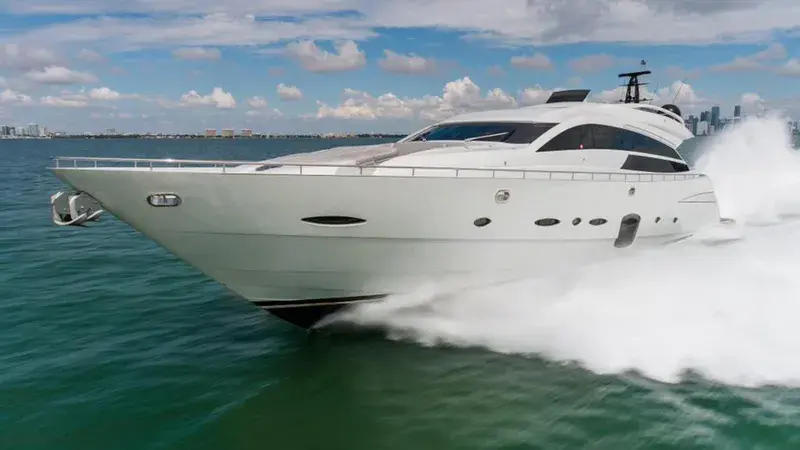 2013 Pershing 92 express yacht