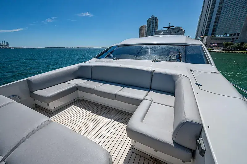 2013 Pershing 92 express yacht