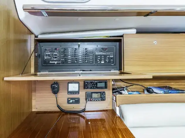 Catalina 385