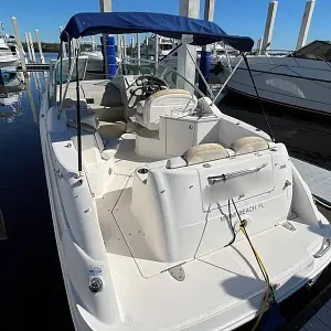 2008 Sea Ray 240 Sundancer