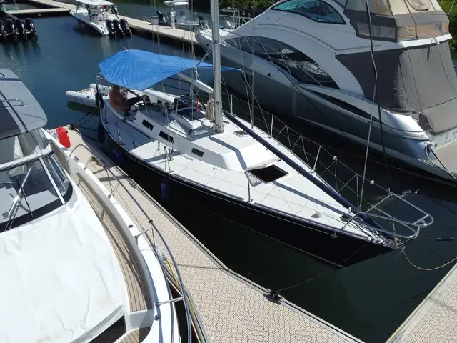 J Boats 35