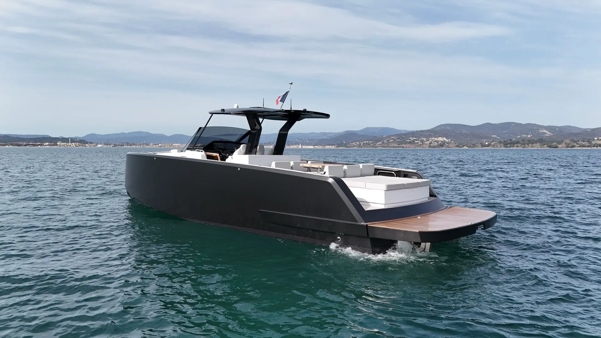 2022 Volvo Penta 43