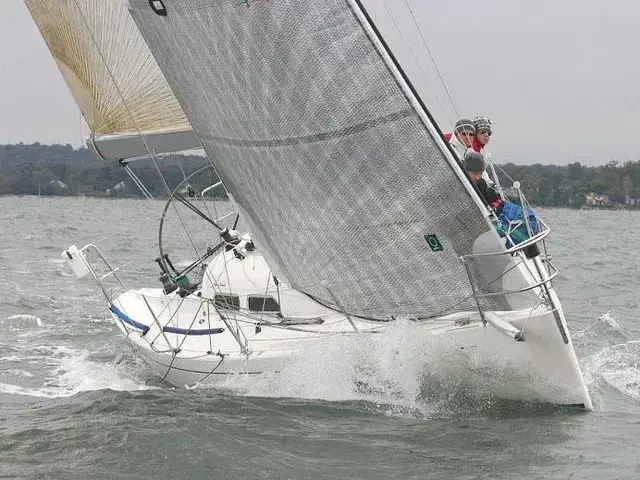 X Yachts 35