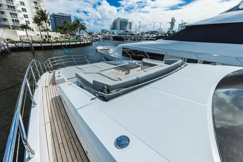 2019 Azimut 88