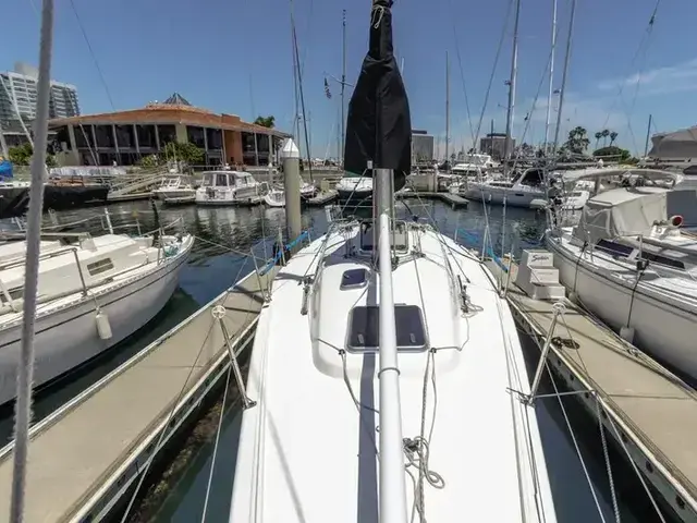 X Yachts 35