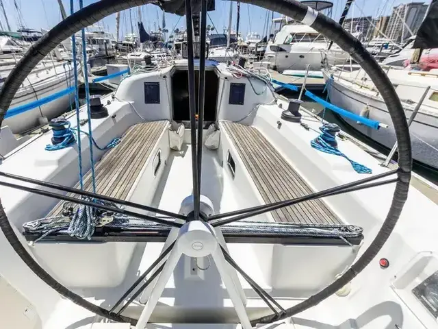 X Yachts 35