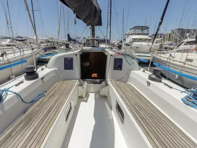 X Yachts 35