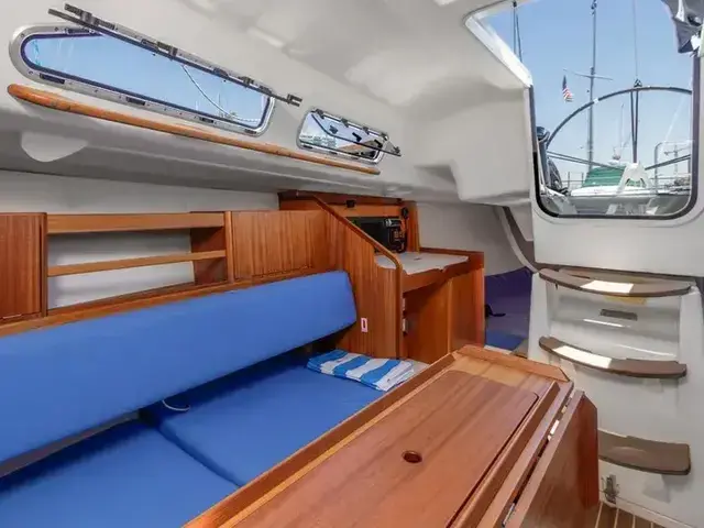 X Yachts 35