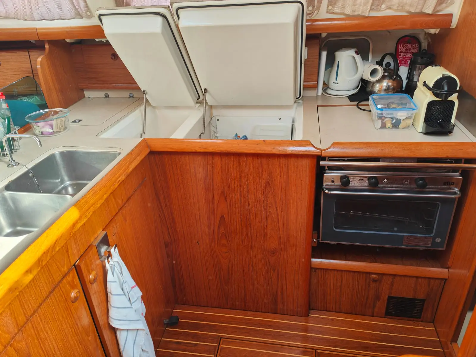 2001 Jeanneau sun odyssey 43ds