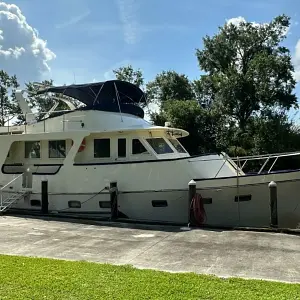 1986 Trader Med Yacht w- Cockpit