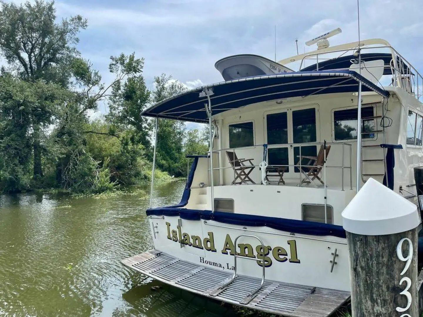 1986 Marine Trader med yacht w- cockpit