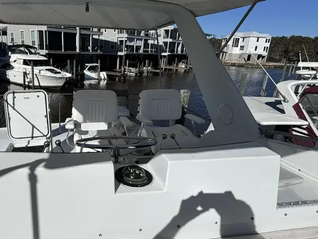 Hatteras Yacht Fish 53