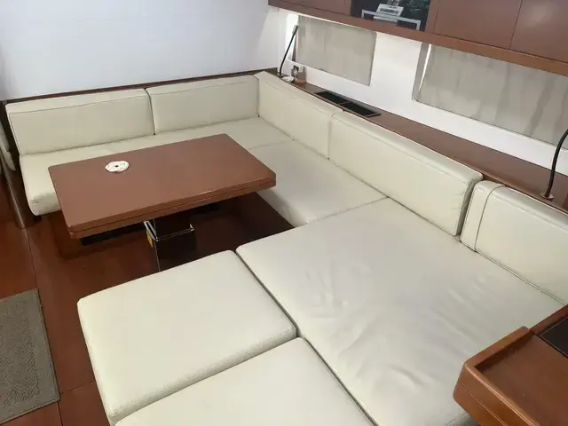 Beneteau Oceanis 55