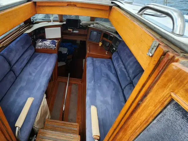 Walsteds Deerfoot Pilothouse 74