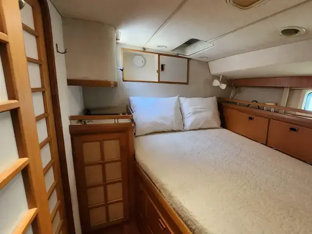 Walsteds Deerfoot Pilothouse 74