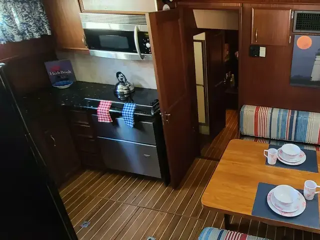 Hatteras Yacht Fish 53