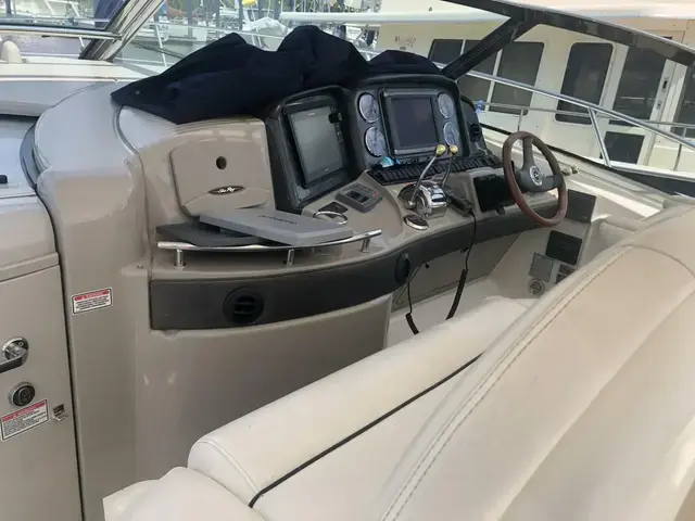 Sea Ray Sundancer 44