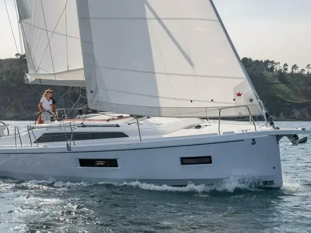 Beneteau Oceanis 37.1