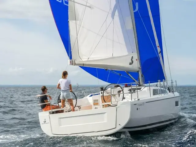 Beneteau Oceanis 37.1