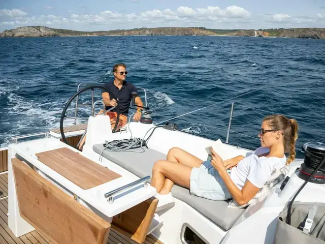 Beneteau Oceanis 37.1