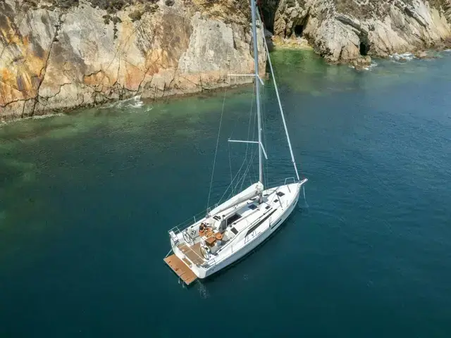 Beneteau Oceanis 37.1