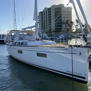 2019 Beneteau Oceanis 38.1